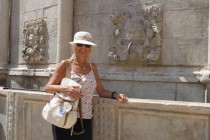 Cold water fountain.